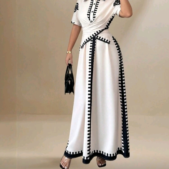 Elegant Black and White Maxi Dress - Picture 2 of 6
